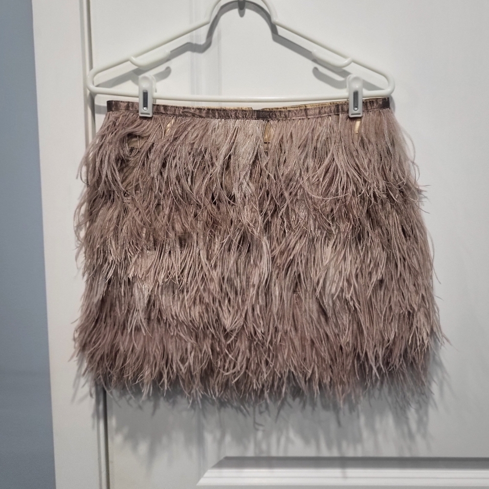 Chic Feathered Skirt in Taupe